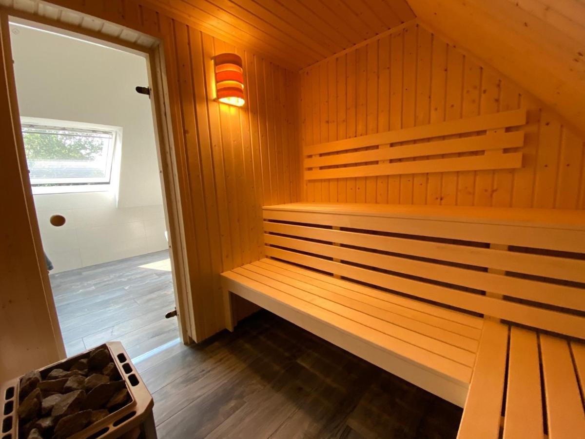 Ferienhaus Seestern Am Harkebruegger See Mit Sauna Und Kamin Barssel  Exterior photo