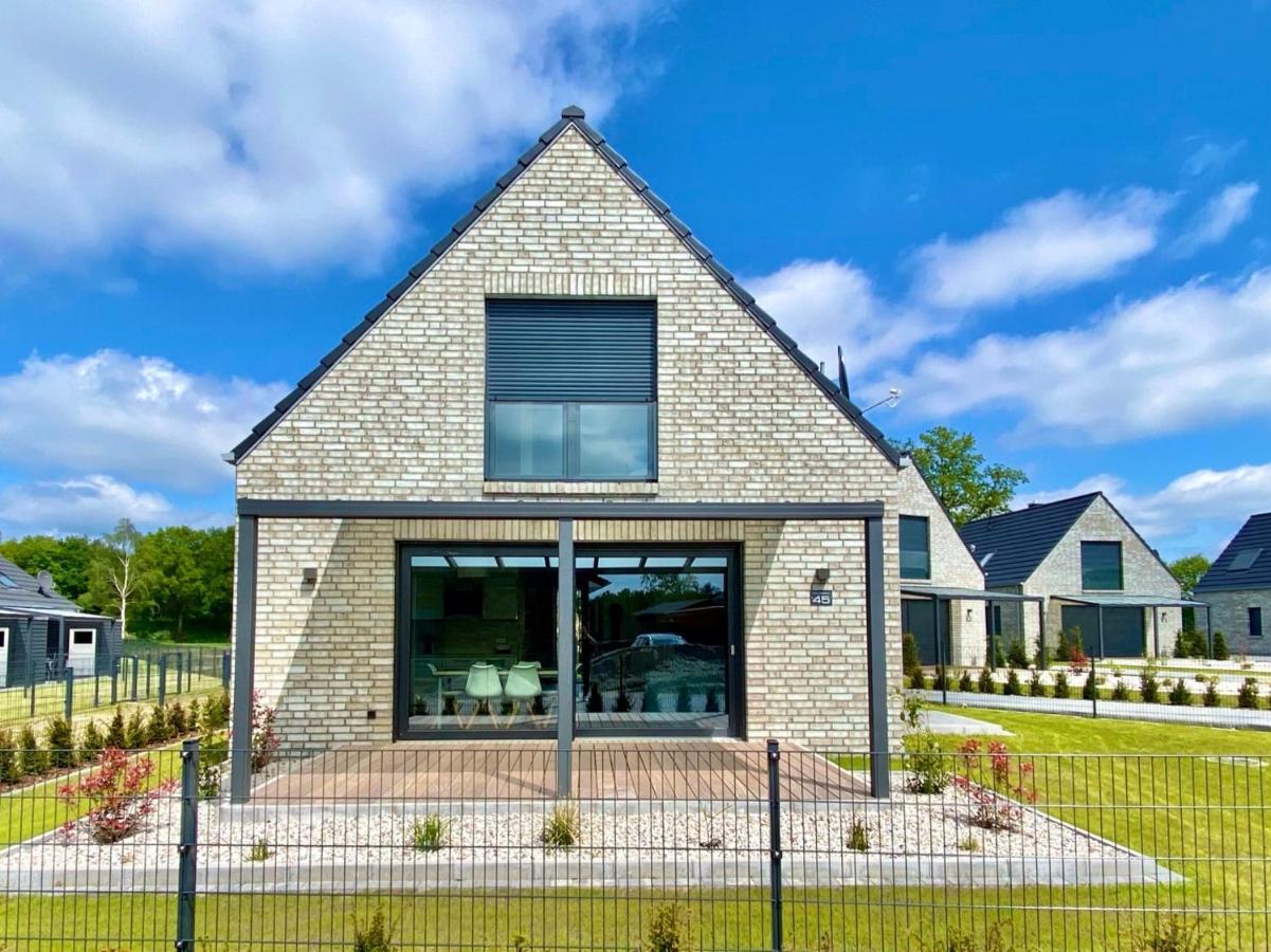 Ferienhaus Seestern Am Harkebruegger See Mit Sauna Und Kamin Barssel  Exterior photo